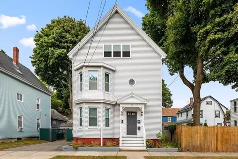 78 Lexington St, Lynn, MA 01902