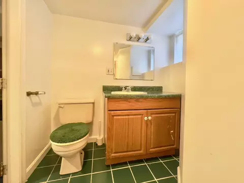 Bath - 16 Planters Ln, Hingham, MA 02043 photo 2 of 2