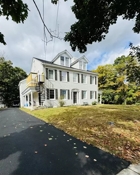 64 Hartford Ave E, Uxbridge, MA 01569