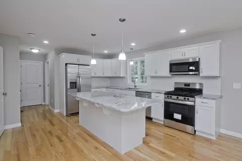 82 Judson, Springfield, MA 01104 photo 3