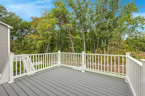 3 Briggs Cir, Ayer, MA 01432 photo 3