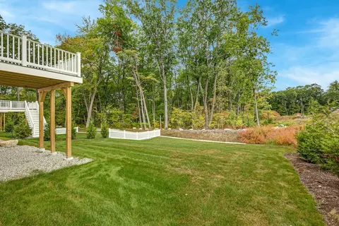 3 Briggs Cir, Ayer, MA 01432 photo 4