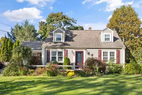 6 South St, Maynard, MA 01754