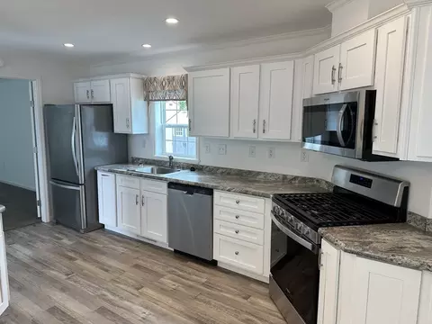 105 Peter St, Raynham, MA 02767 photo 7