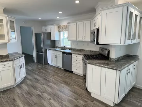 105 Peter St, Raynham, MA 02767 photo 6