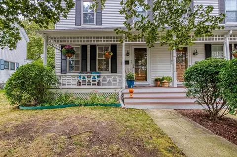 59 Oakdale Ave #59, Dedham, MA 02026