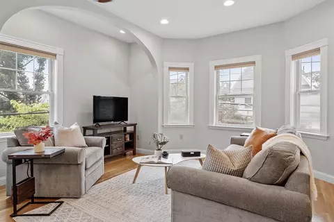 53 Corey St #2S, Everett, MA 02149