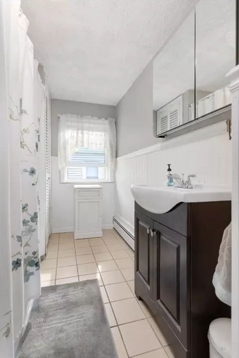 Bath - 6 Bates Park Ave, Beverly, MA 01915 photo 3 of 3