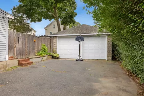 Exterior - 6 Bates Park Ave, Beverly, MA 01915 photo 5 of 7