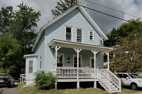 32 Chapin St, Southbridge, MA 01550