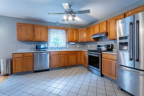 699 Valentine St, Fall River, MA 02720 photo 12
