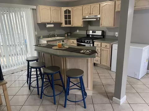 699 Valentine St, Fall River, MA 02720 photo 34