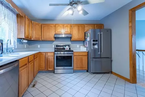 699 Valentine St, Fall River, MA 02720 photo 15