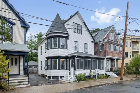 37 Kingston St, Somerville, MA 02144