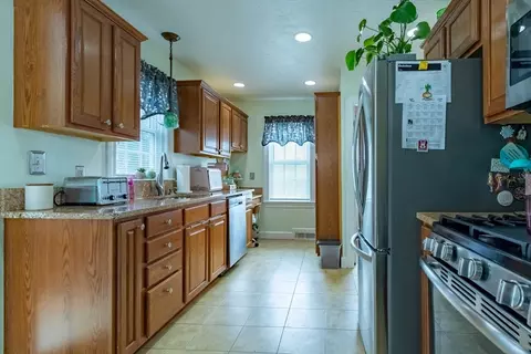 57 Stanley St, Fall River, MA 02720 photo 9