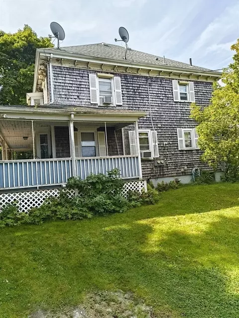 Exterior - 140 Main St, Wareham, MA 02571 photo 7 of 8