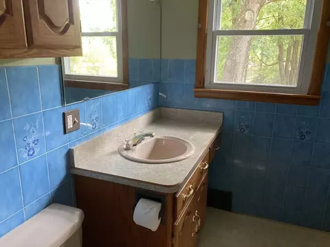 69 Ludlow Rd, Chicopee, MA 01020 photo 12
