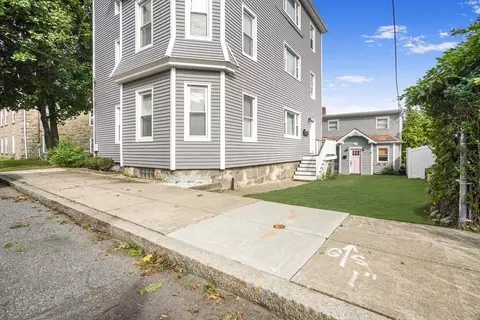 27-29 Blaine St, Fall River, MA 02723 photo 2