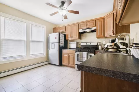 27-29 Blaine St, Fall River, MA 02723 photo 12