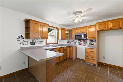 10-12 Beach St, Fall River, MA 02721 photo 34