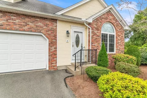 5 Wynnfield Cir #5, Southwick, MA 01077
