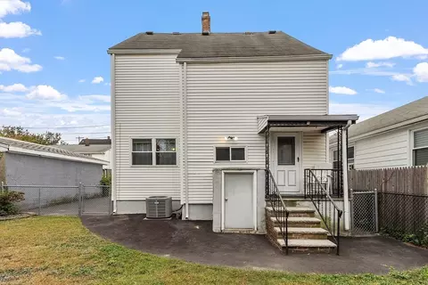 Exterior - 18 Elm Rd, Everett, MA 02149 photo 4 of 6