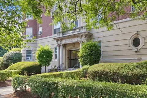 457 Washington St #9, Newton, MA 02458