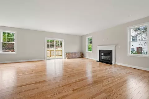 63 Sturtevant St, Beverly, MA 01915 photo 3