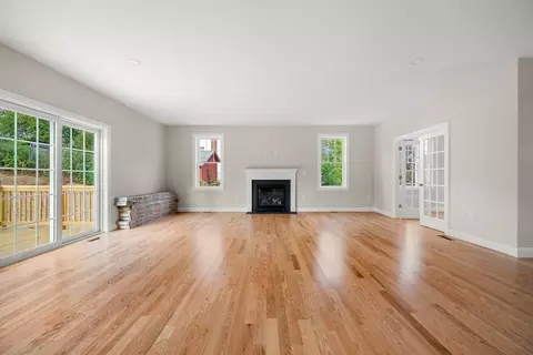 67 Sturtevant St, Beverly, MA 01915 photo 3