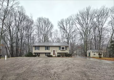 15 Anne Dr, Taunton, MA 02780