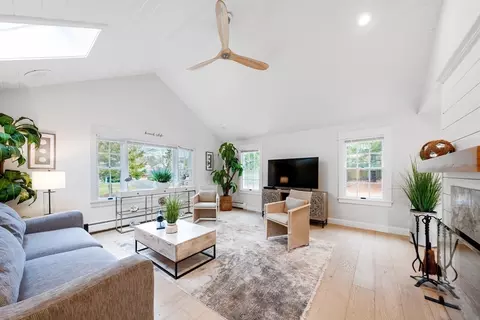 42 Pond St, Barnstable, MA 02655 photo 5