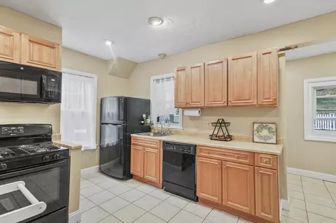 19 Doris St, Worcester, MA 01606 photo 8