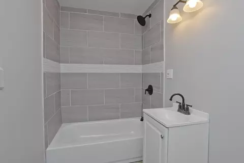 Bath - 14 Dorchester St, Springfield, MA 01109 photo 1 of 1