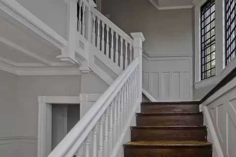 Entry Way - 14 Dorchester St, Springfield, MA 01109 photo 8 of 10