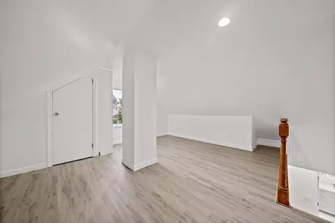 4 Post Ln, Dedham, MA 02026 photo 17