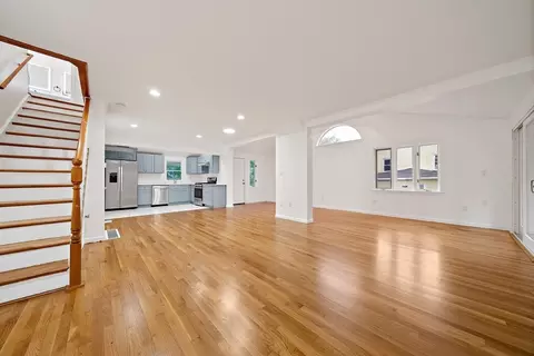 4 Post Ln, Dedham, MA 02026 photo 8