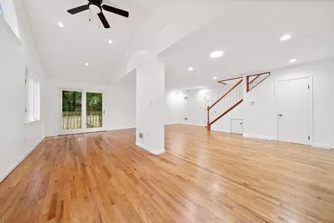 4 Post Ln, Dedham, MA 02026 photo 6