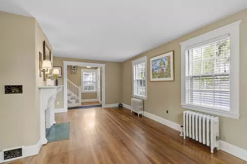 Living - 7 Cole St, Beverly, MA 01915 photo 3 of 4