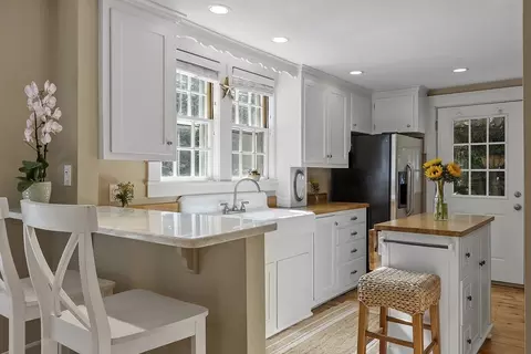 Kitchen - 7 Cole St, Beverly, MA 01915 photo 2 of 7