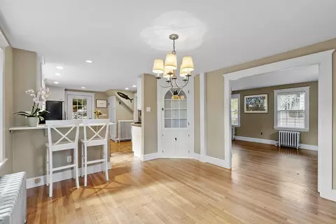 Dining - 7 Cole St, Beverly, MA 01915 photo 2 of 2