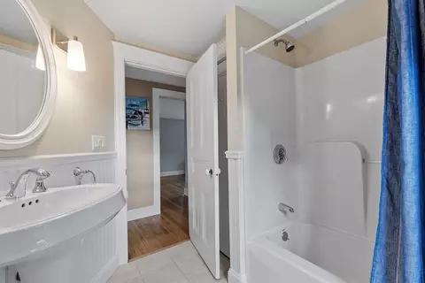Bath - 7 Cole St, Beverly, MA 01915 photo 2 of 2