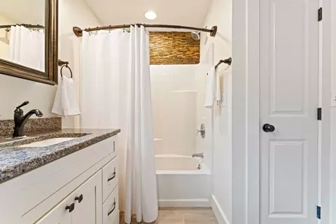 Bath - 30 Butler Ave #30, Maynard, MA 01754 photo 2 of 3