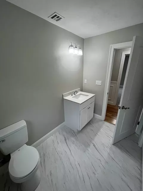 65 Minot Ave, Wareham, MA 02571 photo 8