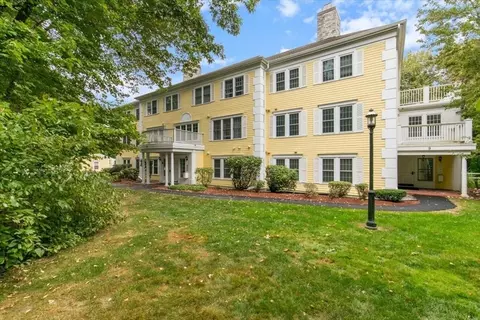 1 Riverview Blvd #9-207, Methuen, MA 01844