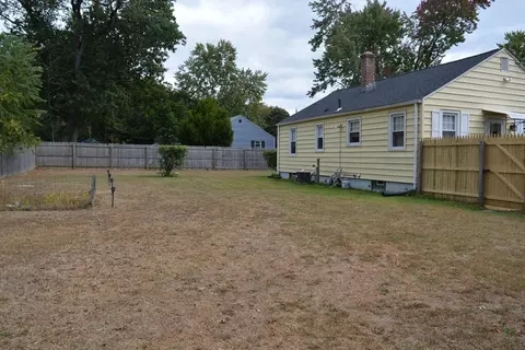 44 Brookside Cir, Springfield, MA 01129 photo 37