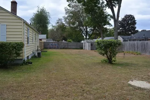 44 Brookside Cir, Springfield, MA 01129 photo 40