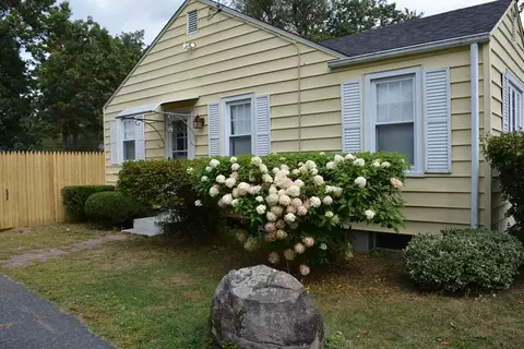 44 Brookside Cir, Springfield, MA 01129 photo 5