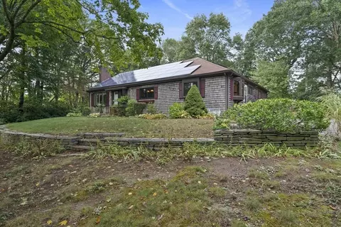 87 Nicks Rock Rd, Plymouth, MA 02360