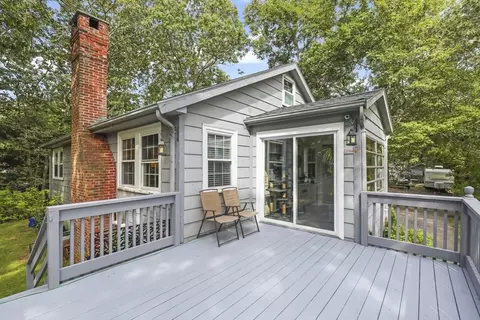 Exterior - 17 Mayflower Ave, Wareham, MA 02571 photo 8 of 16