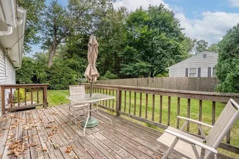 5 Putting Green Cir, Springfield, MA 01108 photo 32